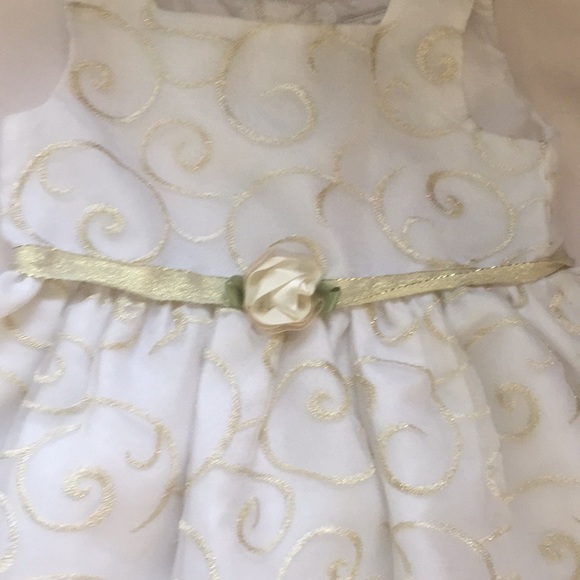 5/$5 pay $20. YOUNGLAND. Dress. - Picture 2 of 5